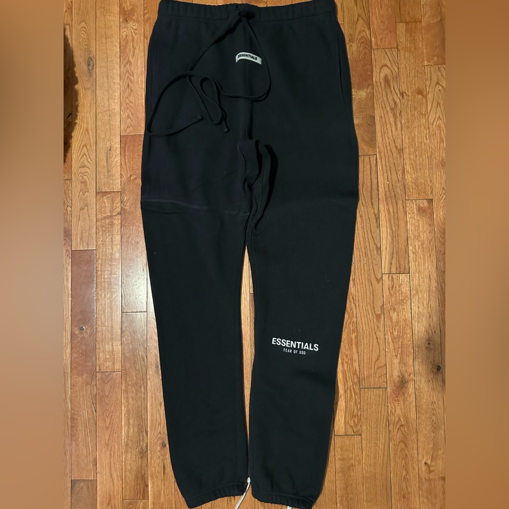 Fear of God Essential (Men’s)